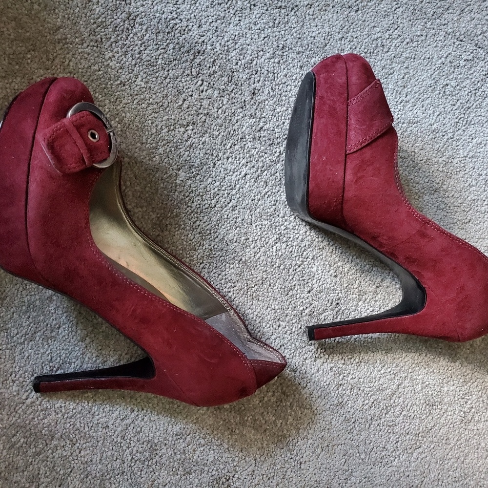 Guess heels